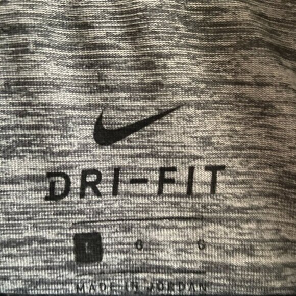 Nike Dri Fit 1/2 zip running top Sz M - Picture 4 of 6